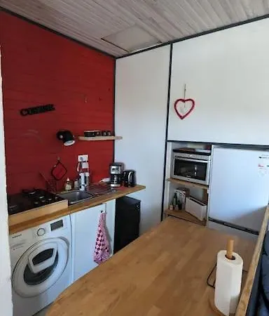 Ravissant T2, Cl 3 Etoiles, 3 Pers Et 1 Enf , 3 Lits, Parking Et Patio Lejlighed