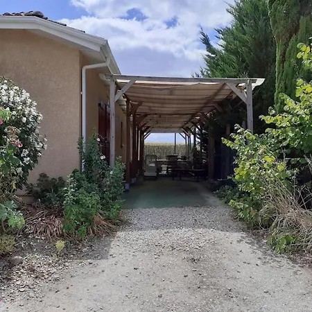 Ravissant T2, Cl 3 Etoiles, 3 Pers Et 1 Enf , 3 Lits, Parking Et Patio Апартаменты *