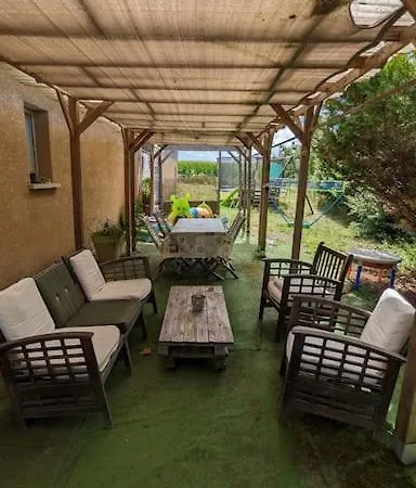 Ravissant T2, Cl 3 Etoiles, 3 Pers Et 1 Enf , 3 Lits, Parking Et Patio 公寓