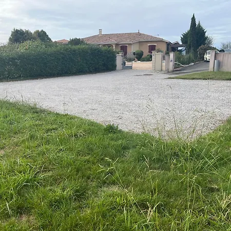 Ravissant T2, Cl 3 Etoiles, 3 Pers Et 1 Enf , 3 Lits, Parking Et Patio Apartment Saint-Sever (Landes)
